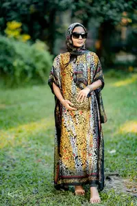 メーカーレディースファッションシルクプリントドレスガウン高級デザイナーシルクローブスカーフ付きアフリカの女性ルーズシルクガウン