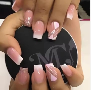 <span class=keywords><strong>Uñas</strong></span> postizas cuadradas <span class=keywords><strong>negras</strong></span> y doradas al por mayor, diseños de <span class=keywords><strong>uñas</strong></span> acrílicas brillantes <span class=keywords><strong>con</strong></span> lentejuelas - Product Image 4
