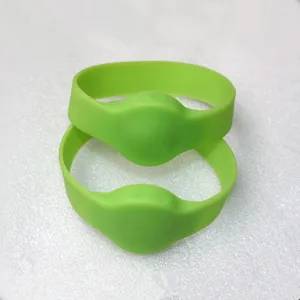 Custom Logo Smart 125khz Rfid Wristband Soft Silicone Material RFID Watch For Gym