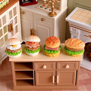 Breloques en résine en forme de burger de dessin animé, miniatures de nourriture frite délicieuse, mignonnes, pour décoration de cuisine DIY avec technique d'huile coulante - Product Image 2