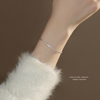 Bracelet Minimaliste en Argent 925 Plaqué Or 18 carats avec Breloques Nœuds, Collection Été 2025, Vente en Gros pour Femmes