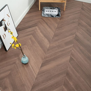 Planchers de bois de <span class=keywords><strong>parquet</strong></span> vintage en noyer à chevrons directement du fabricant personnalisable pour les rénovations de maisons patrimoniales - Product Image 4