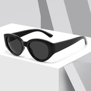 แว่นกันแดดทรงแคทอายสไตล์ครอส บอร์เดอร์ รุ่นใหม่ ป้องกันรังสียูวี 400 กรอบสีดำ วัสดุพีซี แว่นตาแฟชั่นสำหรับผู้ชาย เหมาะสำหรับการเดินทาง - Product Image 1