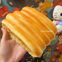 Moozy Simulation réaliste de pain ananas, jouet anti-stress ultra doux à remontée lente en TPR, en forme de produit de boulangerie, cadeau et ornement