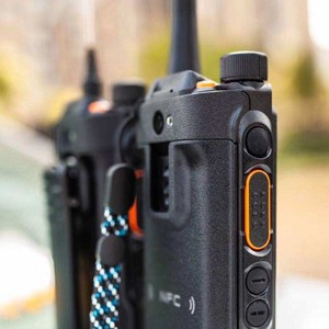 Hytera Pdc680 Talkie-walkie intelligent multi-mode avec Android 10.0, étanche IP68, communication longue portée - Product Image 3