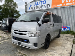 Minibús Usado Hiace De 9 Asientos En Stock <span class=keywords><strong>Toyota</strong></span> Hiace 2017 Minibús <span class=keywords><strong>Toyota</strong></span> En Venta - Product Image 2