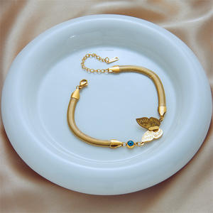Nuova personalità creativa catena di osso di serpente occhi blu connessione a farfalla tridimensionale bracciale con ciondolo in acciaio al titanio - Product Image 4