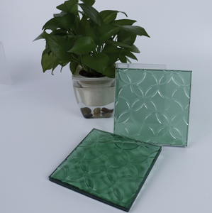 Panel de Vidrio Decorativo con Patrón de Monedas Tradicionales en Tono Verde, Vidrio Artístico en Relieve para División de Interiores y Decoración de Paredes - Product Image 1