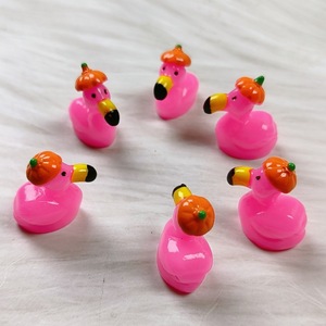 Ornements de paysage miniatures, jolies créations en résine en forme de flamant <span class=keywords><strong>rose</strong></span> avec chapeau de citrouille, accessoires décoratifs pour <span class=keywords><strong>le</strong></span> jardinage et l'aménagement paysager DIY - Product Image 5