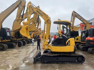 Miniexcavadora Komatsu PC35MR de 3 Toneladas con Cucharón de Excavación de 0.2m de Capacidad, Motor Cummins, Bomba Hidráulica, Usada - Product Image 4