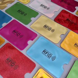 Funda Protectora de Tarjeta <span class=keywords><strong>con</strong></span> Bloqueo RFID y NFC, Diseño de Bandera, de Aluminio, Anti-Escaneo, para Tarjetas de Crédito, Bancarias y de Identificación - Product Image 4