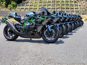Kawasaki <span class=keywords><strong>Ninja</strong></span> <span class=keywords><strong>H2</strong></span> - Superbike haute performance <span class=keywords><strong>1000</strong></span> cm³ 4 cylindres à vendre - Product Image 2