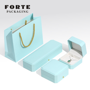 FORTE - Caja de Joyería Octogonal de Cuero Personalizable con Logotipo, Empaque de Lujo para Guardar Pulseras, Collares y Anillos - Product Image 1