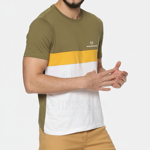 เสื้อยืดถักทรงหลวมสำหรับผู้ชายดีไซน์ระบายอากาศได้ดีใส่สบาย - Product Image 1