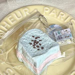 Juguete de Peluche de Tostada Hecho a Mano de Alta Calidad, Estilo Xiaohongshu, con Sensación de Agua y Rebote Lento, Unisex, para Jóvenes y Estudiantes - Product Image 3