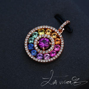 จี้รูปดอกไม้สไตล์พังก์ประดับพลอยออนิกซ์เงินแท้ 925 จากคอลเลคชั่น Counterattack Series - Product Image 2