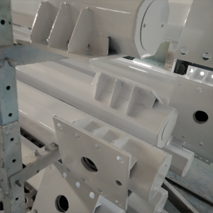 गैल्वनाइज्ड 10एम 12एम 15एम स्ट्रीट कैंटिलीवर पॉलीगोनल कॉनिकल गैन्ट्री सीसीटीवी पोल ट्रैफिक सुरक्षा कैमरा पोल - Product Image 3