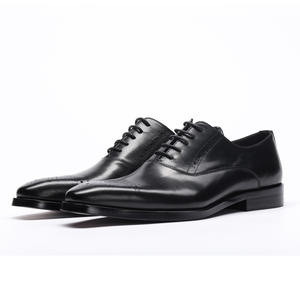 <span class=keywords><strong>Scarpe</strong></span> Classiche alla Moda per <span class=keywords><strong>Uomo</strong></span>, Nuovi Stili <span class=keywords><strong>Eleganti</strong></span> in Pelle, <span class=keywords><strong>Scarpe</strong></span> Formali per Affari, Feste e Matrimoni, Calzature Maschili Personalizzate - Product Image 4