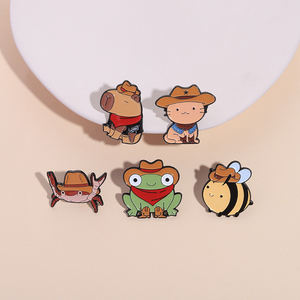 Lustige Cowboy Tier Emaille Pins niedlichen Frosch Katze Biene Capybara Brosche Revers Abzeichen Schmuck Geschenk für Freunde - Product Image 4