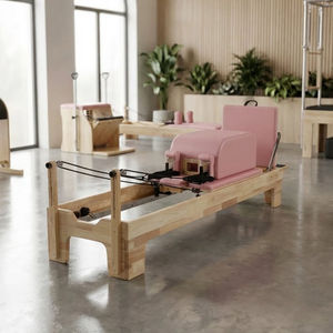 Machine de <span class=keywords><strong>Pilates</strong></span> Reformer en bois de chêne durable et réglable pour l'entraînement en studio et les exercices à domicile, avec structure pliable et rangement facile - Product Image 1