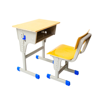 Bureaux et chaises scolaires écologiques : Mobilier de qualité universitaire avec des matériaux durables et un design moderne
