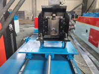 Angle de fer en forme de V plaque métallique automatique profilée quille couleur acier tuile machine de découpe prix