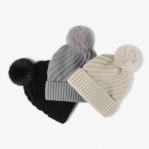 Chapeau beanie en tricot épais avec pompon, couleur unie, logo personnalisé en gros, pour femmes, hiver chaud - Product Image 5