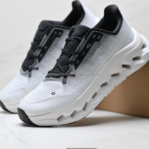 Zapatillas Deportivas Ligeras Cloudtilt con Plataforma Acolchada, Tejido Grueso Transpirable, con Cordones, Blancas y Negras, para Uso Diario - Product Image 1