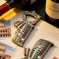 Pembuka Botol Bertema Colosseum Roma Italia, Relief Tiga Dimensi, Perak Antik Berlapis Elektroplating, Suvenir Pariwisata Romawi.