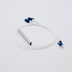 Répartiteur PLC à <span class=keywords><strong>fibre</strong></span> <span class=keywords><strong>optique</strong></span> HONDAO <span class=keywords><strong>1</strong></span>*2 non équilibré 70/30 avec connecteur LC/UPC pour utilisation FTTH, longueur d'onde de fonctionnement 1260-1650 nm - Product Image 1