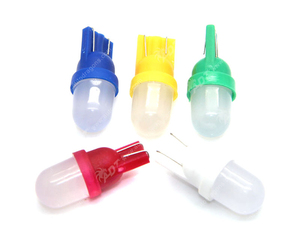 หลอดไฟ T10 W5W แบบเสียบ 6.3v สำหรับเครื่องพินบอล ขายดี # ไฟ LED 555 ดวง สีฟ้า ไม่กระพริบ พร้อมฝาครอบสีเหลืองอำพัน สำหรับอะไหล่เครื่องพินบอล Bally - Product Image 1