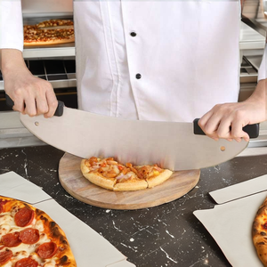 Coltello per Pizza Extra-Large Professionale in Acciaio Inossidabile con Impugnatura Antiscivolo per Uso Ristorante - Product Image 1
