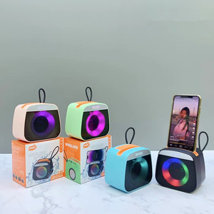 Mạnh mẽ đèn LED nhỏ xách tay loa bluetooth không dây cho cắm trại ngoài trời Đảng - Product Image 4