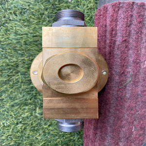 Régulateur de gaz Amtec 960-154-000 en métal pour le contrôle de la pression d'air industrielle - Product Image 2