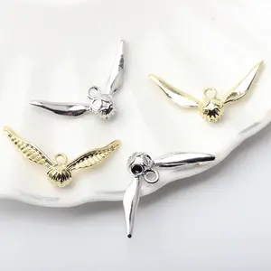 Melhor qualidade pingente pequeno de forma de asas de coruja DIY jóias artesanais brincos pulseira colar acessórios