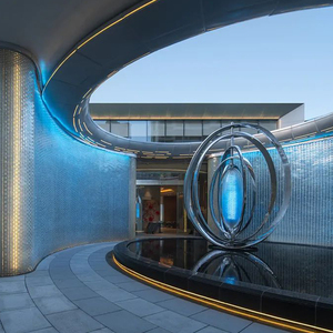 ประติมากรรมแซฟไฟร์ริบบิ้นสแตนเลสงานตามสั่งดีไซน์แบบนามธรรมสำหรับโรงแรมศูนย์การขายอาคารสำนักงาน - Product Image 5