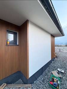 Revêtement mural moderne ignifuge en WPC pour la décoration extérieure, matériaux d'extérieur avec design cannelé et utilisation en villa - Product Image 6