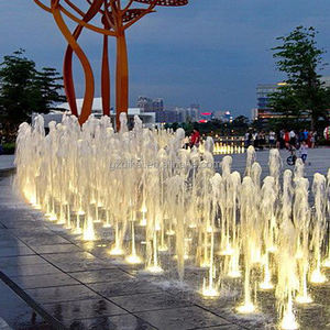 <span class=keywords><strong>Fuente</strong></span> Interactiva, Segura y Duradera, <span class=keywords><strong>Fuente</strong></span> Seca para Exteriores con Alta Optimización del Espacio - Product Image 1