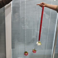 Panneau de fond floral suspendu ZKAI pour plafond, roses rouges, longue guirlande de fleurs artificielles pour mariage