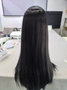 <span class=keywords><strong>Perruque</strong></span> en Fibre Synthétique Thermorésistante <span class=keywords><strong>Noire</strong></span> Naturelle, Cheveux Longs et Lisses, Qualité Supérieure pour Femmes, Idéale pour Soirées Cosplay - Product Image 4