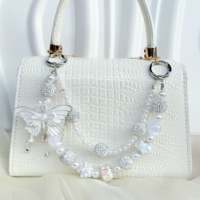 Breloque de téléphone personnalisée double couche blanche en forme de papillon, avec strass scintillants et perles, cordon de téléphone pour femme, décoration de sac cadeau