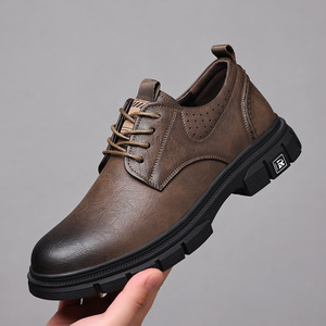 รองเท้าหนังวัวผู้ชาย ส้นเตี้ย พื้นยางกันลื่น รองเท้าบูทลำลองสำหรับทำงาน สไตล์ฤดูใบไม้ร่วงฤดูหนาว - Product Image 3