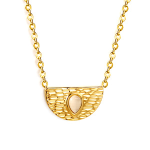 Collier pendentif géométrique en acier inoxydable plaqué or avec pierre rouge, chaîne claviculaire pour femme, bijou cadeau - Product Image 3