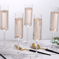 Nouvelle conception, cristal sans plomb à long pied de 180 ml pour gobelet, luxe élégant, durable, logo personnalisé, fête, verre à vin