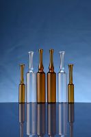Ampoules pharmaceutiques imprimées pour injection de vitamine C, ampoules en verre neutre ouvertes