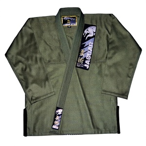 Kimono de Jiu-Jitsu Verde Oscuro Jaguar para Hombre, Corte Regular, 100% Algodón, Uniforme de Artes Marciales con Logotipo Personalizado en la Manga Izquierda - Product Image 1