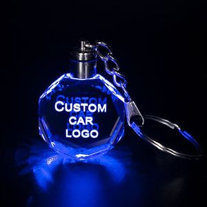 Llavero de Cristal Transparente K9 con Logotipo de Coche, Grabado Láser 3D Personalizado, con Luces LED Intercambiables, Venta al Por Mayor a Precio Económico - Product Image 2