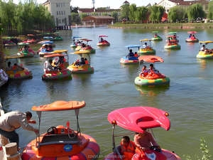 Jeux de parc aquatique adulte électrique rond Ufo autos tamponneuses gonflables équipement de bateau à vendre - Product Image 5