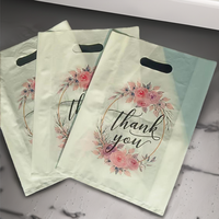 Emballage plastique de haute qualité avec poignée découpée, soufflet latéral, résistant à l'humidité, logo personnalisé, pour vêtements et petites entreprises