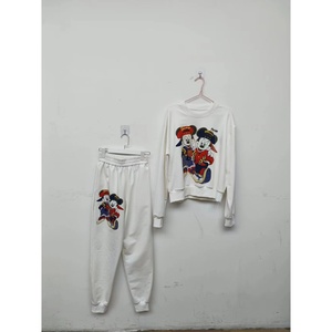 Set abbigliamento sportivo Casual a due pezzi da donna XS/XL Top corto largo e pantaloni con stampa a cartoni animati per la stagione autunnale - Product Image 1